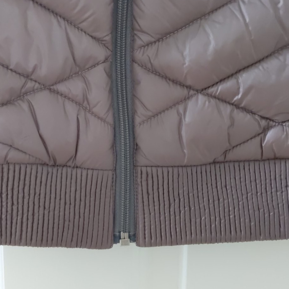 Rose gold Bernardo vest - Picture 5 of 10